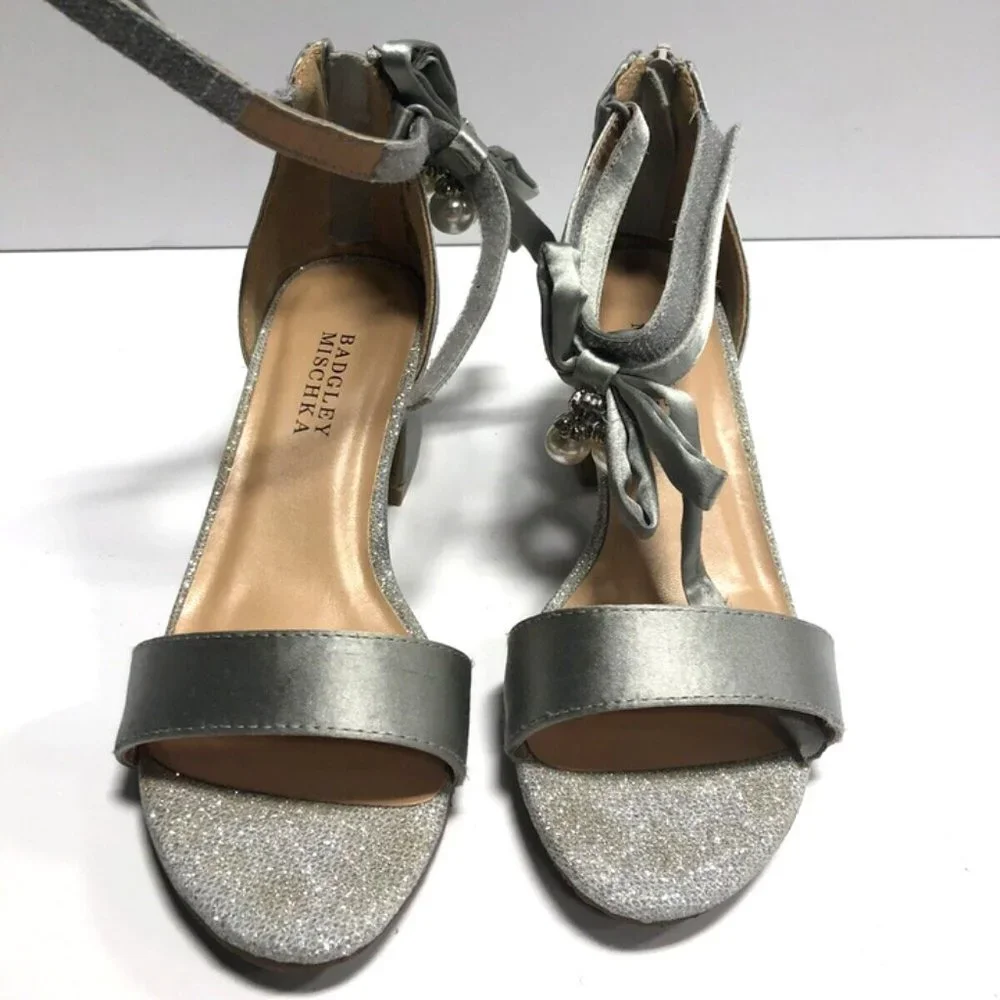 Badgley Mischka Girls Pernia Pearl Bow Sandal Size 13M Little Kids